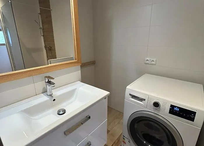 Appartement 33 *